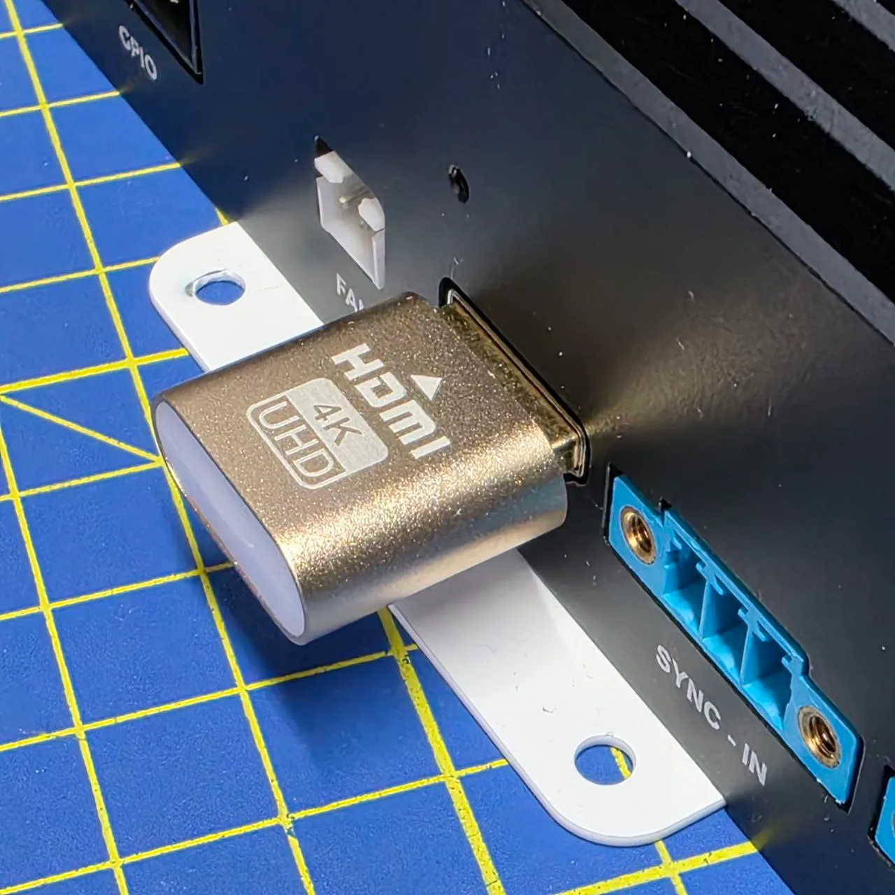 HDMI dummy plug inside view
