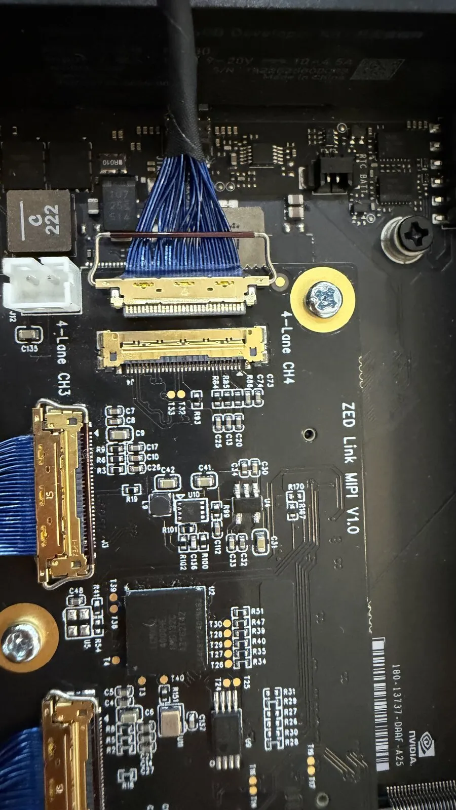 MIPI I-PEX cable connected to the ZED Link MIPI Quad