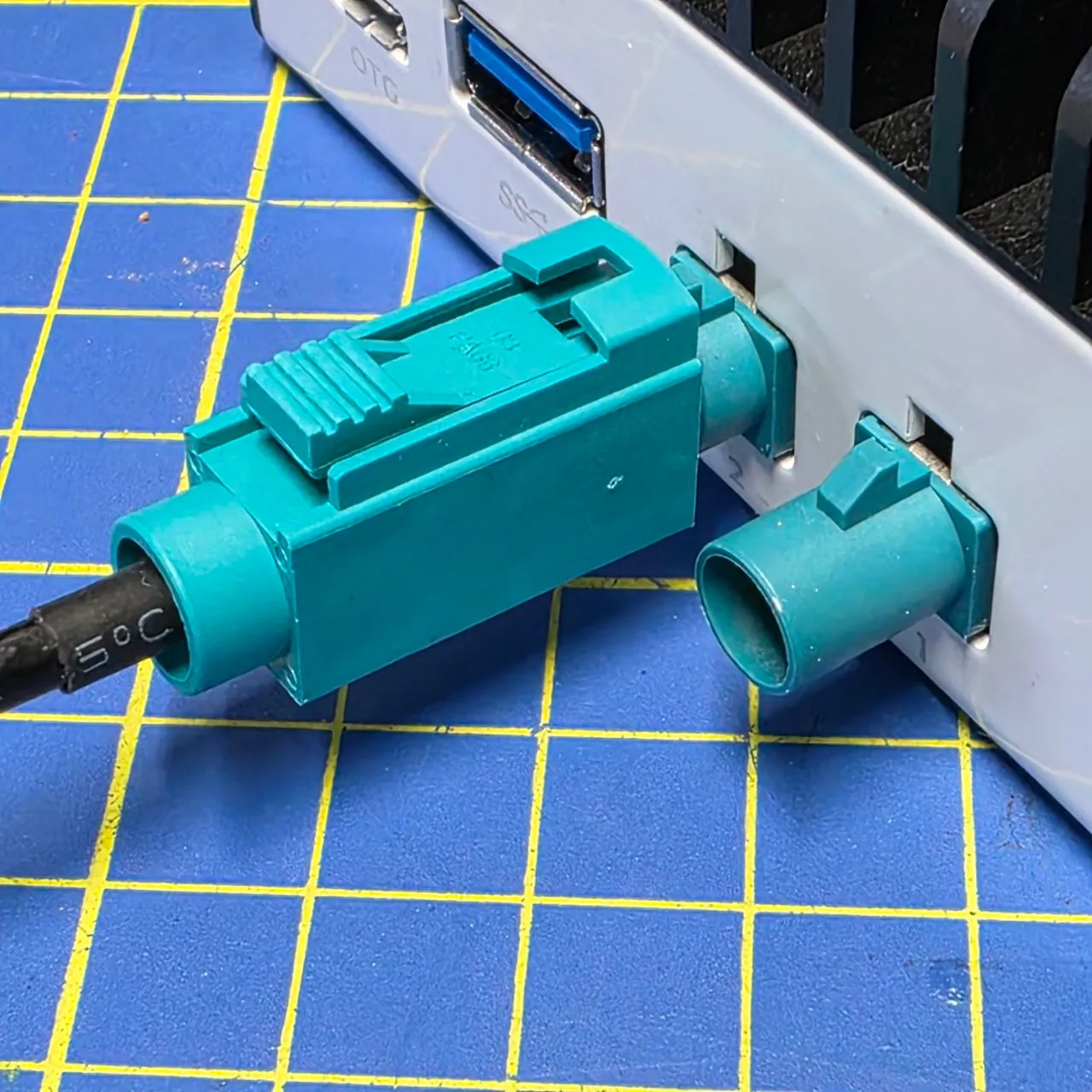 Fakra connector outside view