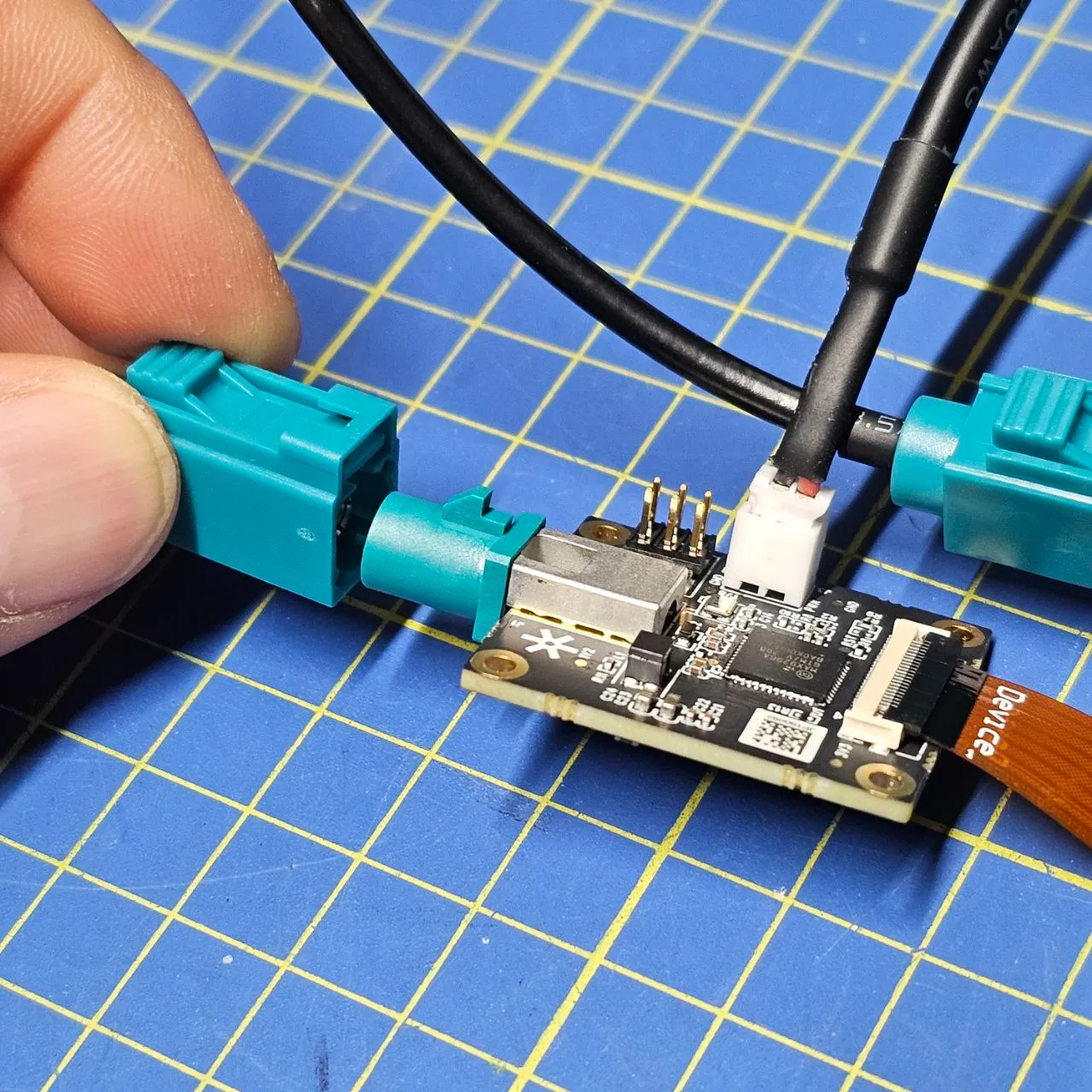 ZED Link Mono Fakra cable connection