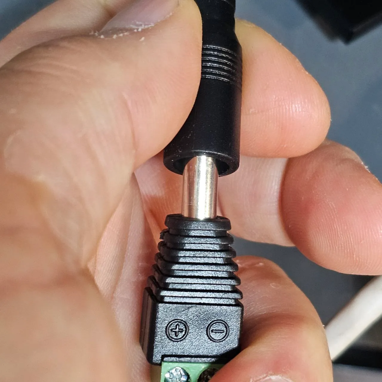 Power adapter connection to ZED Link Mono